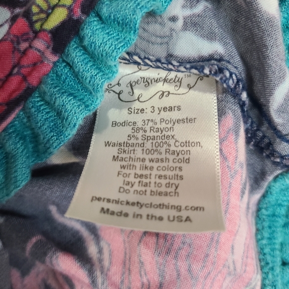 Persnickety Floral Tunic - Picture 4 of 4